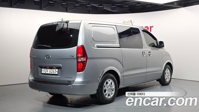 Hyundai Starex 2014 — photo 2