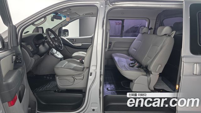 Hyundai Starex 2014 — photo 18