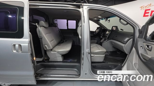 Hyundai Starex 2014 — photo 19