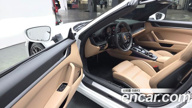 Porsche 911 2024 — photo 12