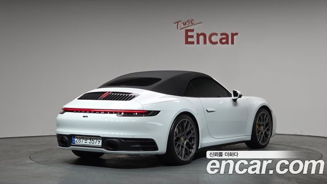 Porsche 911 2024 — photo 19