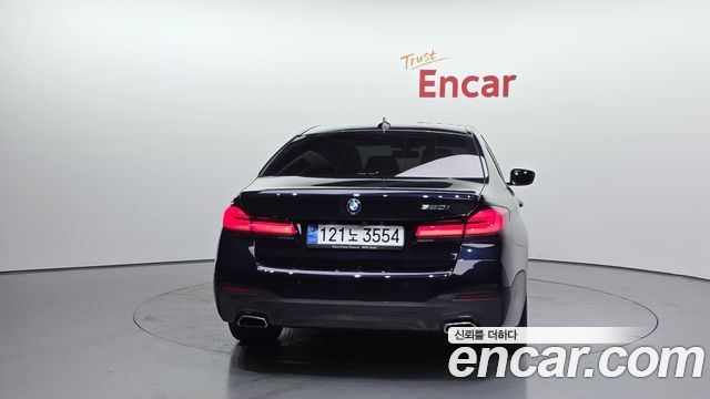 BMW 5-Series 2022 — photo 4