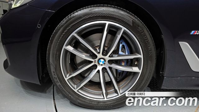 BMW 5-Series 2022 — photo 5