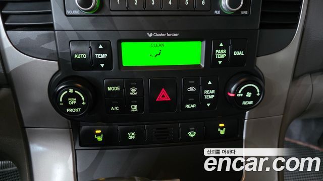 Kia Canival 2013 — photo 16