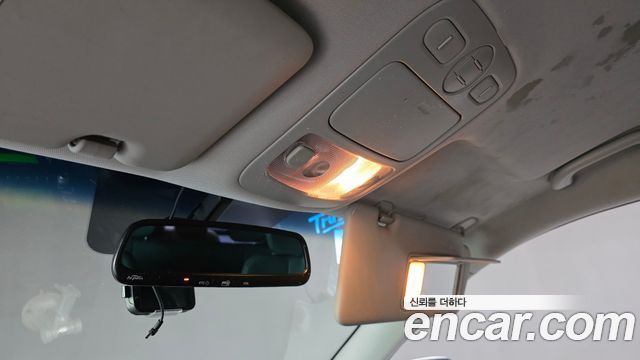 Kia Canival 2013 — photo 17