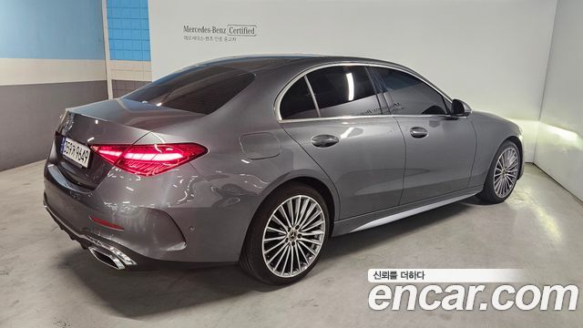 Mercedes-Benz C-Class 2022 — photo 3