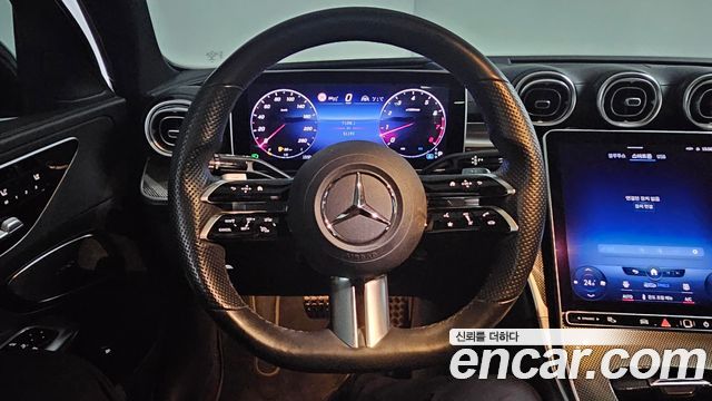 Mercedes-Benz C-Class 2022 — photo 8