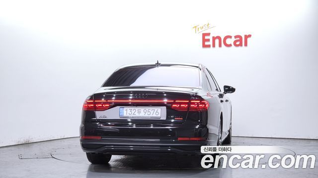 Audi A8 2022 — photo 4
