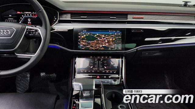 Audi A8 2022 — photo 14