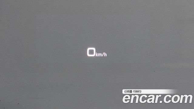 Audi A8 2022 — photo 17