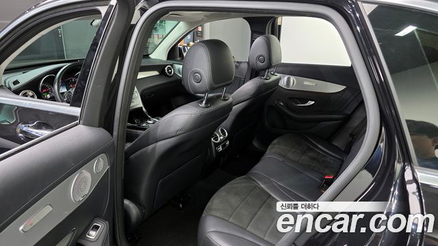 Mercedes-Benz GLC-Class 2019 — photo 11