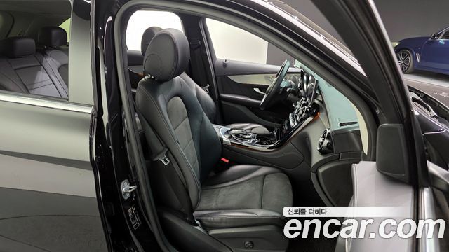 Mercedes-Benz GLC-Class 2019 — photo 12