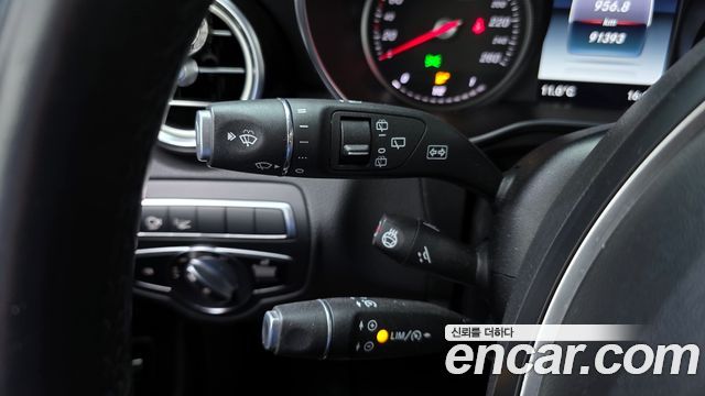Mercedes-Benz GLC-Class 2019 — photo 16