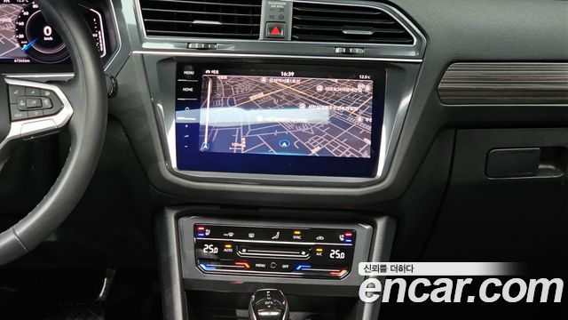 Volkswagen Tiguan 2022 — photo 14