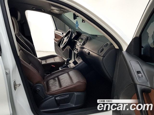 Volkswagen Tiguan 2015 — photo 15