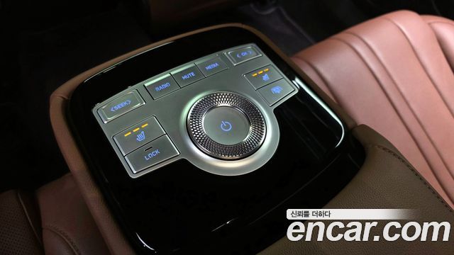 Genesis G80 2022 — photo 18