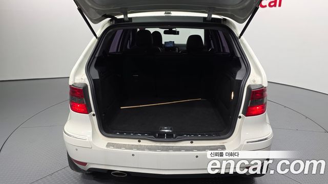 Mercedes-Benz B-Class 2011 — photo 20