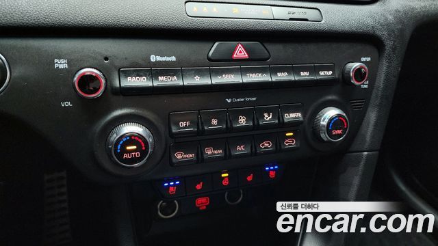 Kia Sportage 2021 — photo 16