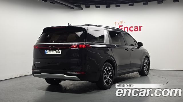 Kia Canival 2022 — photo 2