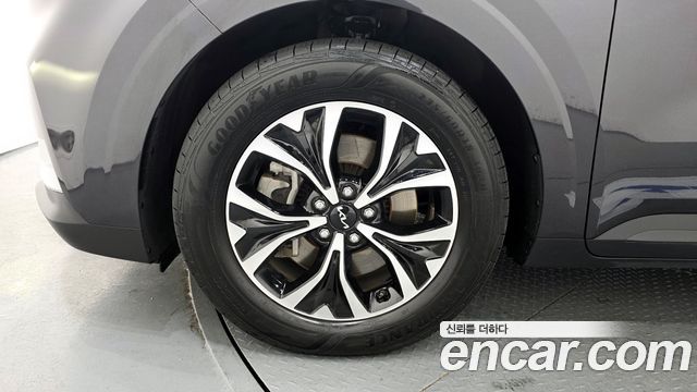Kia Canival 2022 — photo 5