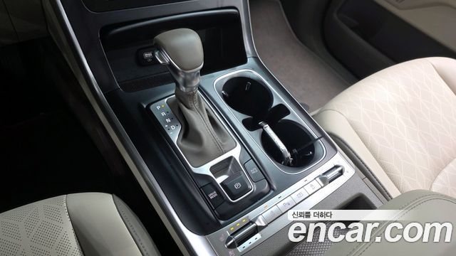 Kia Canival 2022 — photo 9