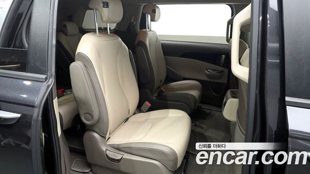 Kia Canival 2022 — photo 12