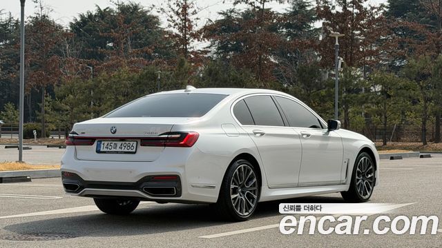 BMW 7-Series 2021 — photo 2