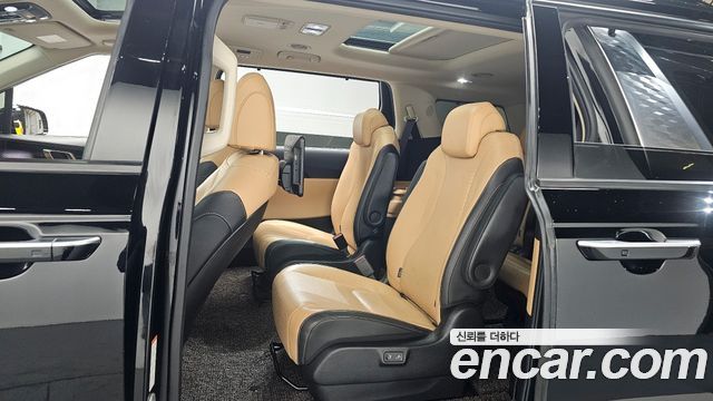 Kia Canival 2021 — photo 11