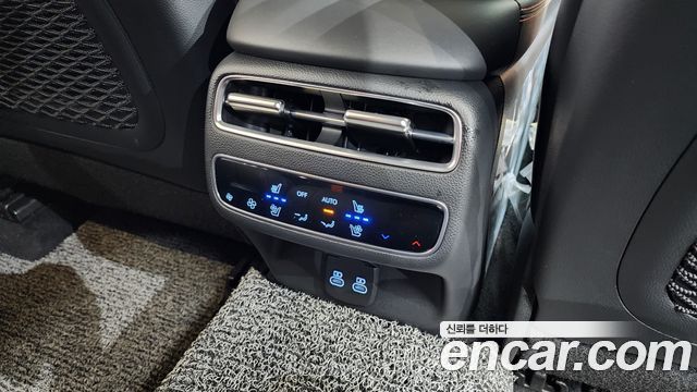 Genesis GV70 2025 — photo 18