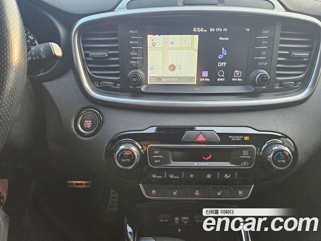 Kia Sorento 2018 — photo 15