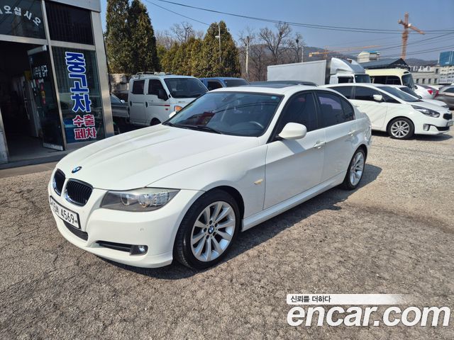 BMW 3-Series 2011 — photo 2