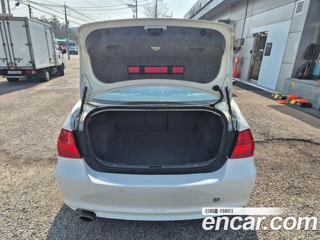 BMW 3-Series 2011 — photo 5