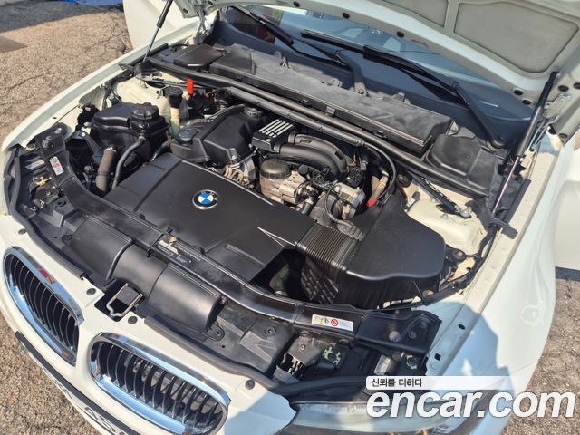 BMW 3-Series 2011 — photo 19