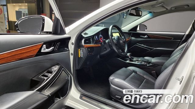 Kia K7 2016 — photo 11