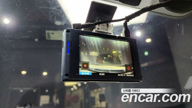 Kia K7 2016 — photo 17