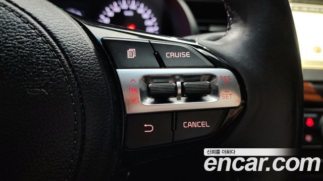Kia K7 2016 — photo 19