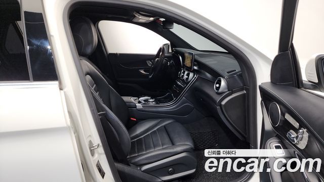 Mercedes-Benz GLC-Class 2018 — photo 11