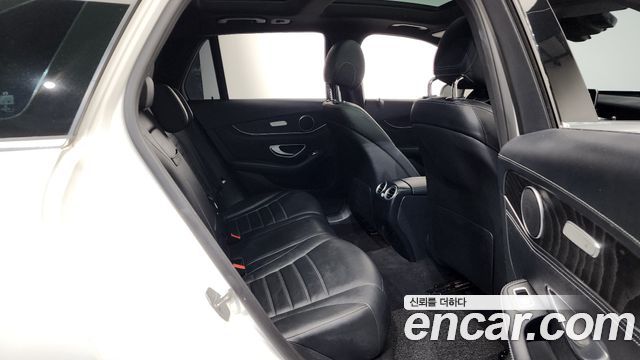 Mercedes-Benz GLC-Class 2018 — photo 12