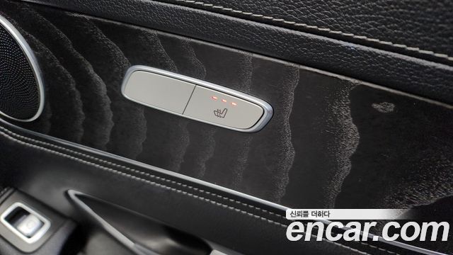 Mercedes-Benz GLC-Class 2018 — photo 19