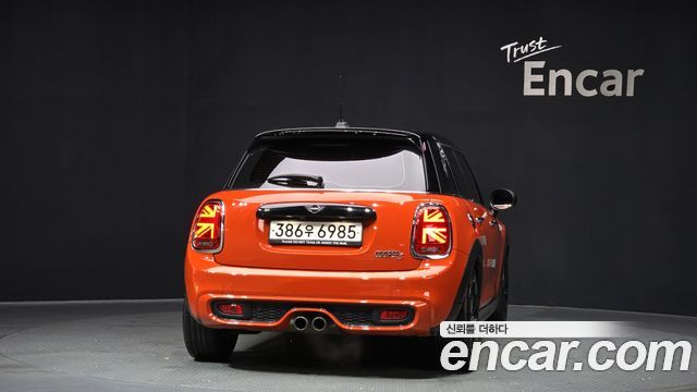 Mini Cooper 2019 — photo 4