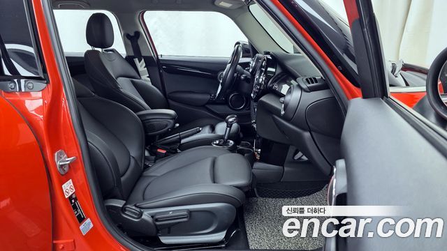Mini Cooper 2019 — photo 10