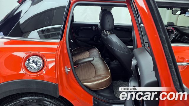 Mini Cooper 2019 — photo 12