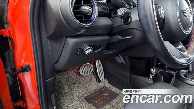 Mini Cooper 2019 — photo 16