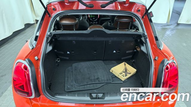 Mini Cooper 2019 — photo 20