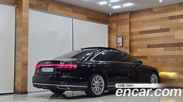 Audi A8 2020 — photo 2