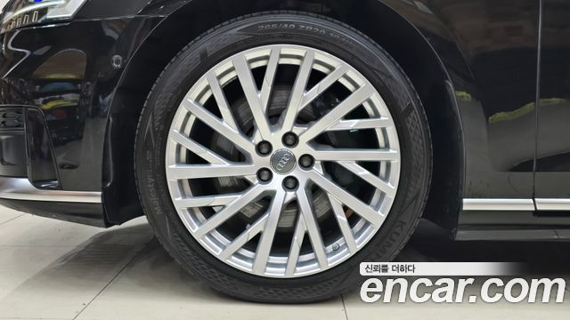 Audi A8 2020 — photo 6