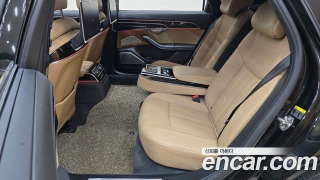 Audi A8 2020 — photo 13