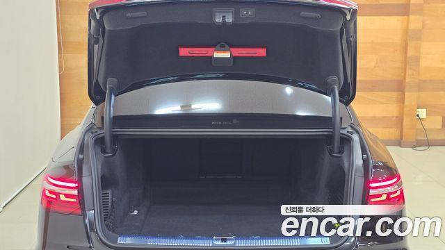 Audi A8 2020 — photo 20