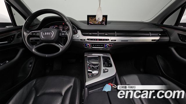 Audi Q7 2019 — photo 7