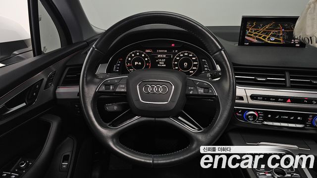 Audi Q7 2019 — photo 13